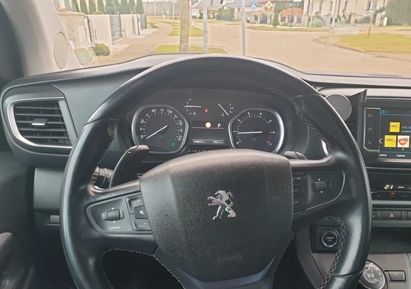 Peugeot Traveller cena 96000 przebieg: 249000, rok produkcji 2016 z Góra małe 154